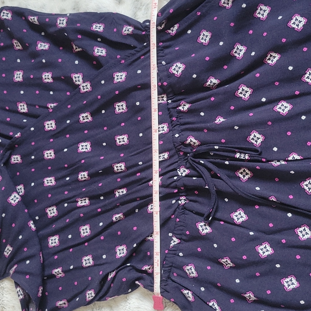 Patterned Romper - Picture 9 of 11